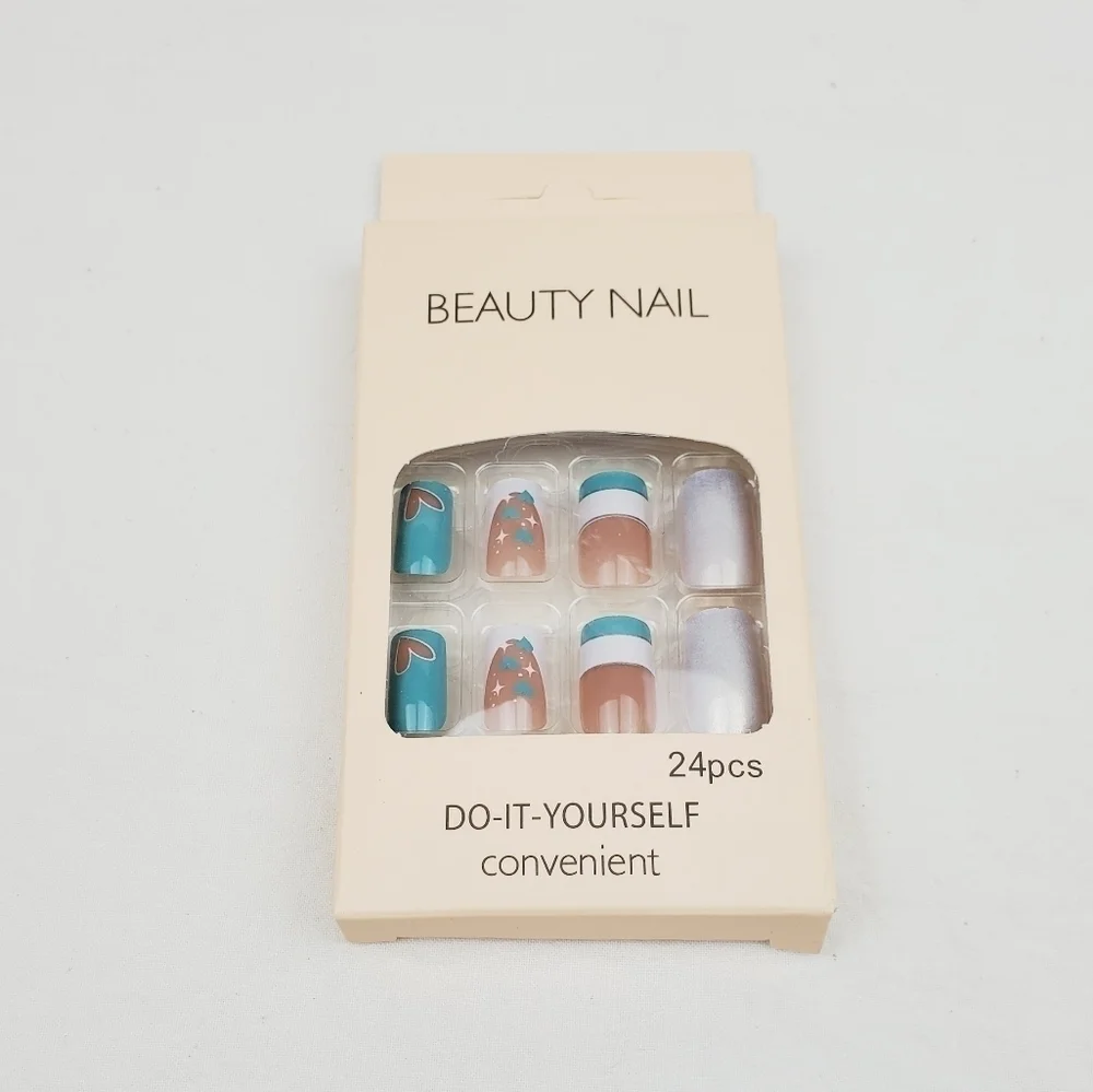24 Pieces Fake Press On Nails